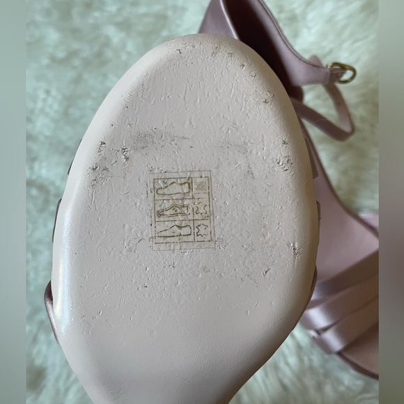 CHANEL Satin Pearl Heels - Picture 6 of 8